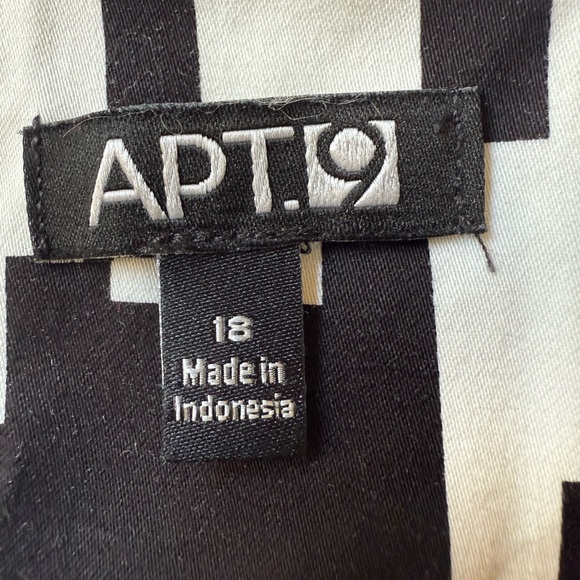 Apt 9 Black and White Geometric Pattern Shift Dress, plus size 18 - Picture 6 of 9